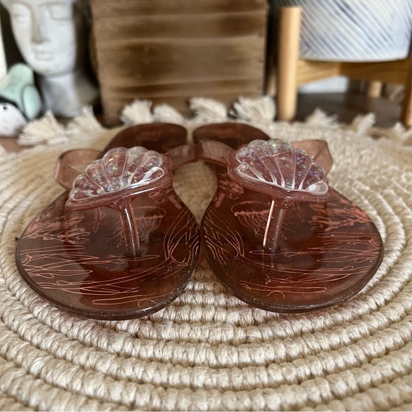 MELISSA Harmonic Flip Flop
Sandals Scalloped Shell Scented Size 3 - Picture 4 of 12